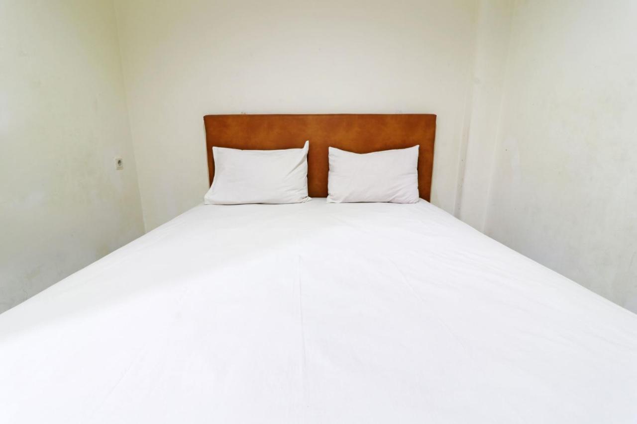 Anno Guesthouse Makassar Exterior photo