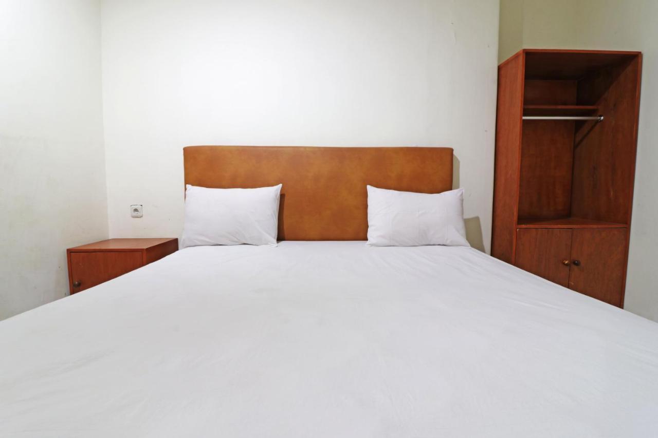Anno Guesthouse Makassar Exterior photo