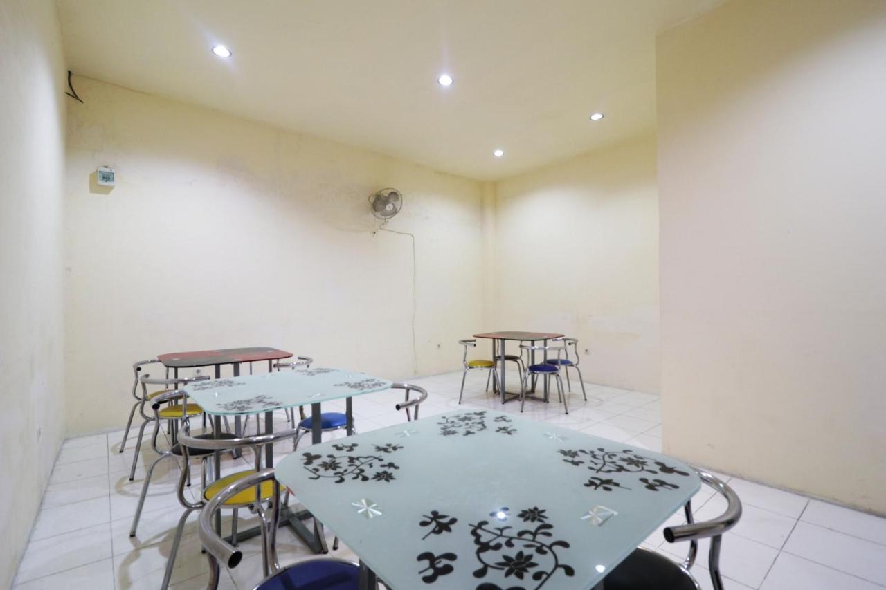 Anno Guesthouse Makassar Exterior photo