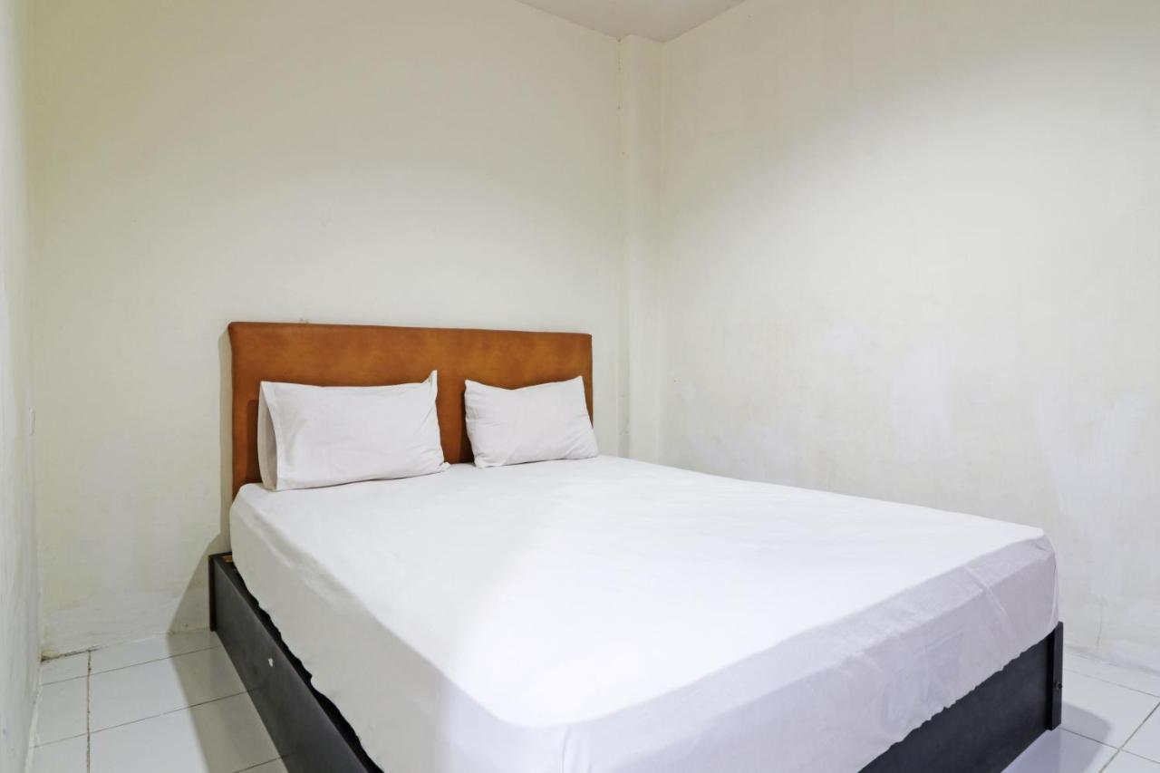 Anno Guesthouse Makassar Exterior photo